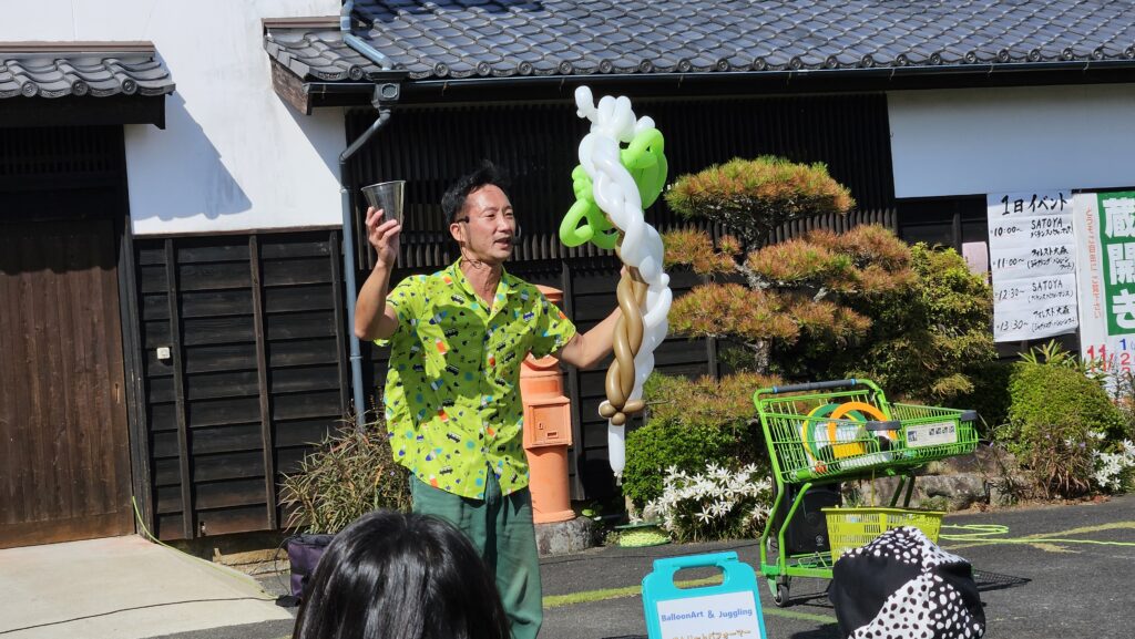 大道芸人フォレスト大森